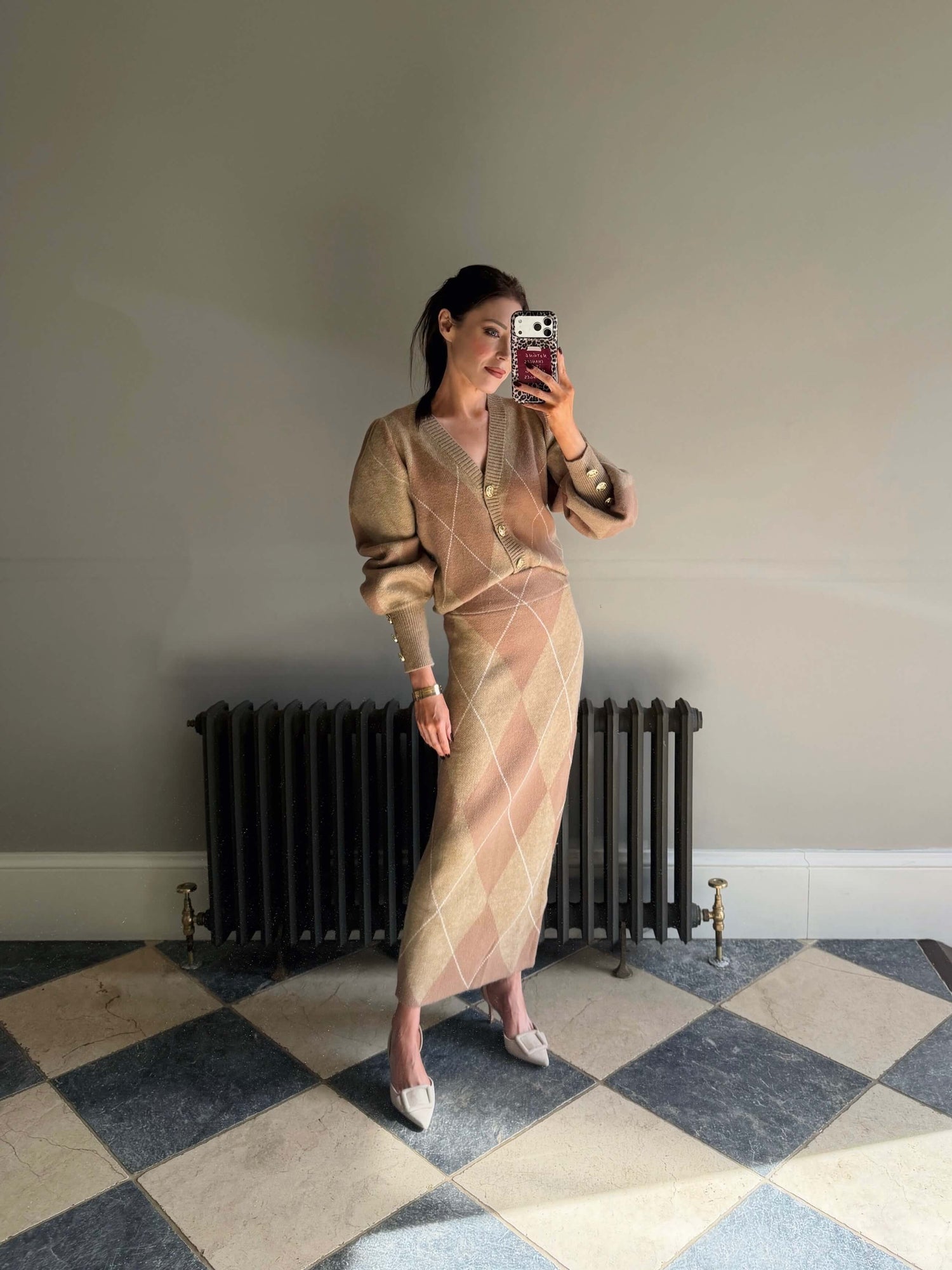 ‘PICTURE PERFECT’ ARGYLE DIAMOND KNIT COLUMN SKIRT CAMEL