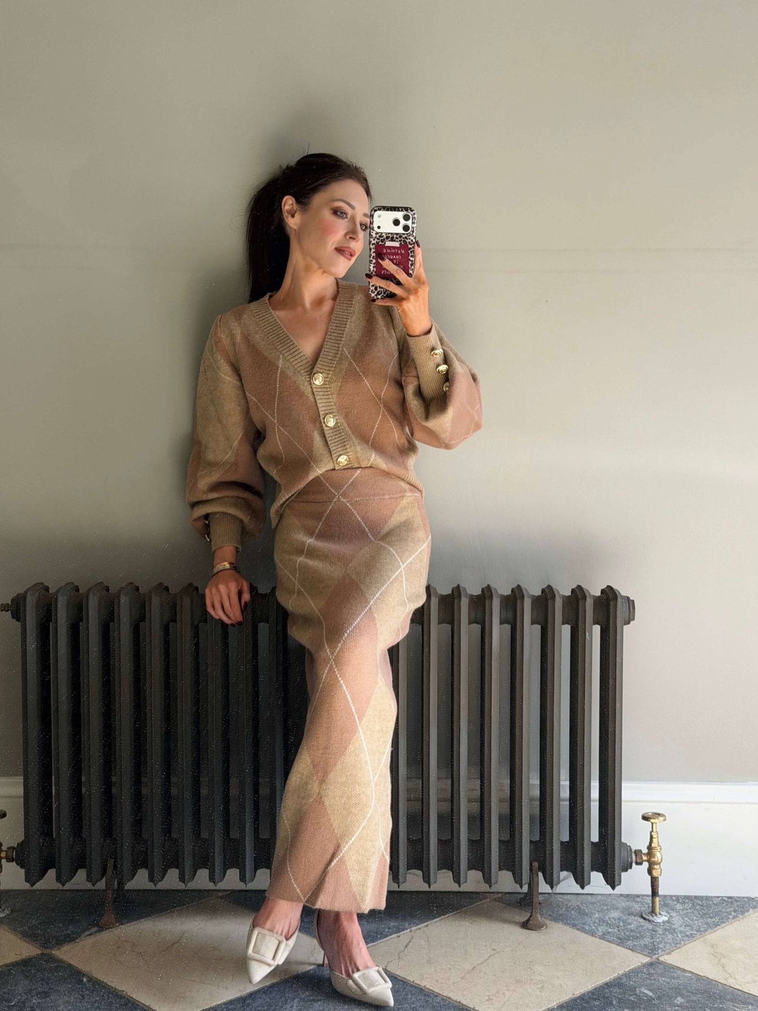 ‘PICTURE PERFECT’ ARGYLE DIAMOND KNIT COLUMN SKIRT CAMEL