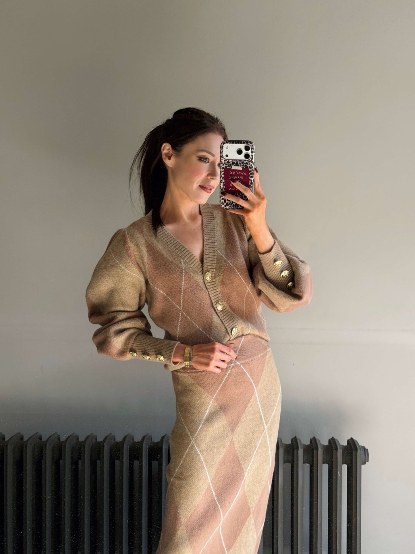 ‘PICTURE PERFECT’ ARGYLE DIAMOND KNIT COLUMN SKIRT CAMEL