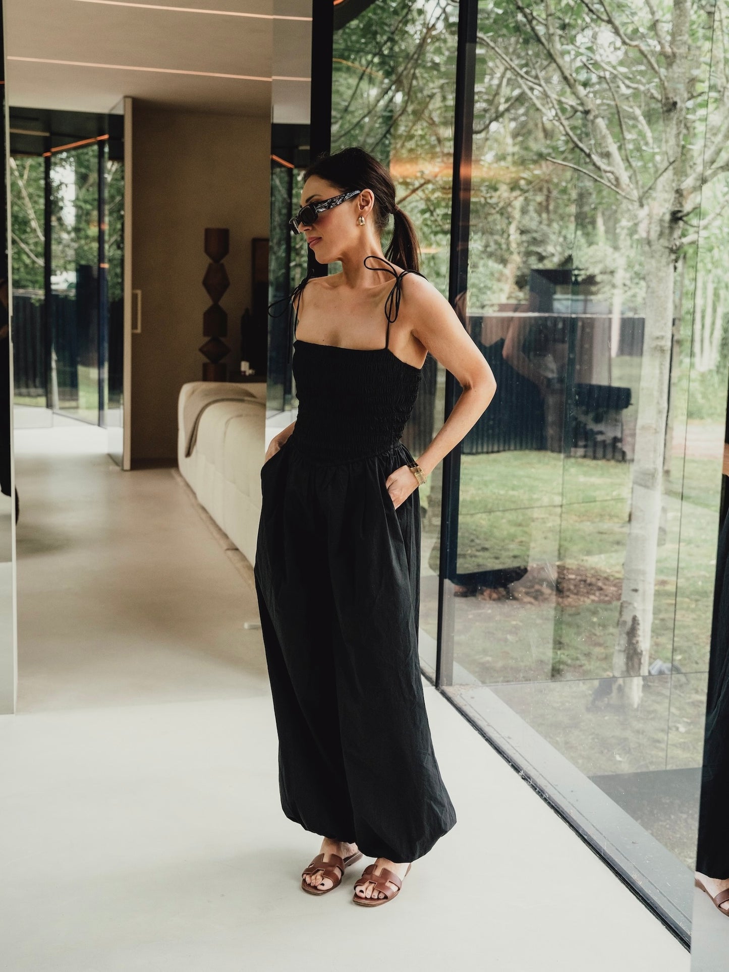 'OFF CAMPUS' SHIRRED BODICE BALLOON LEG JUMPSUIT BLACK
