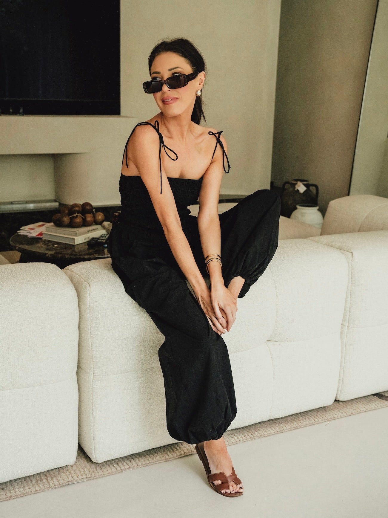 'OFF CAMPUS' SHIRRED BODICE BALLOON LEG JUMPSUIT BLACK