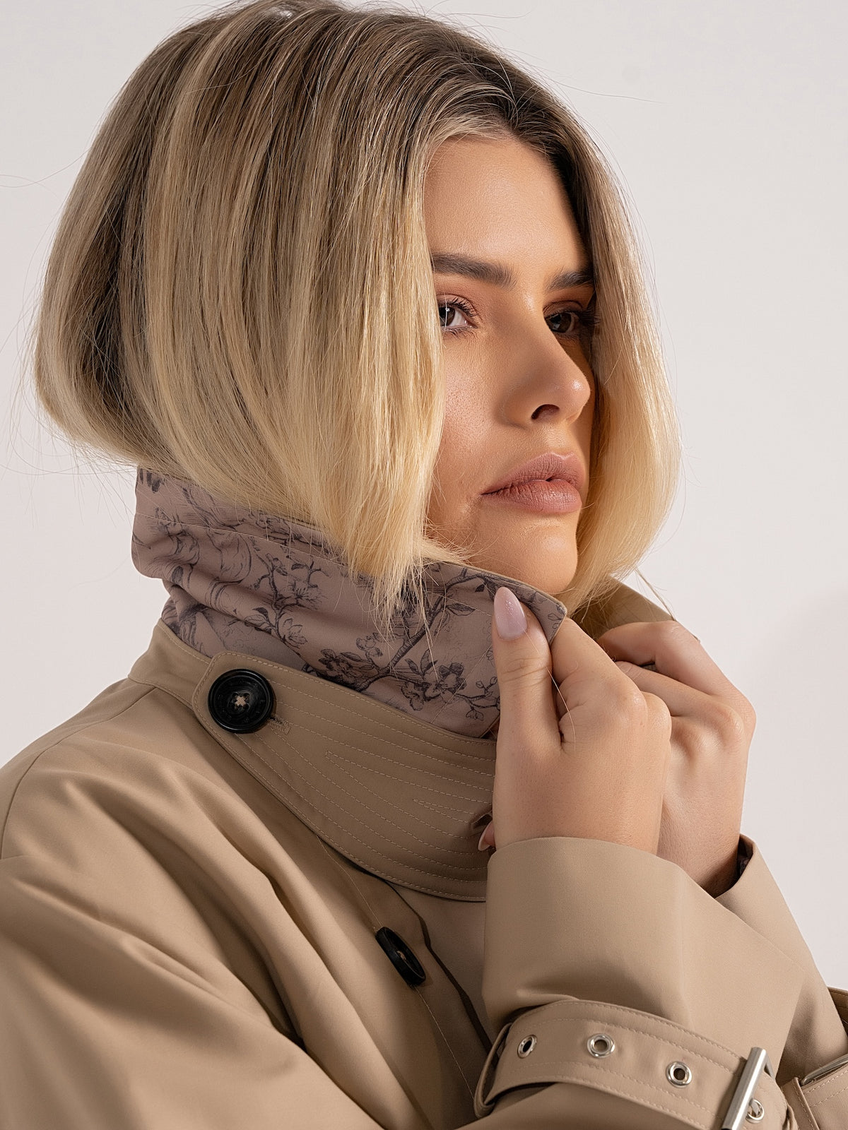 'VERSAILLES' SIGNATURE TRENCH COAT CAMEL