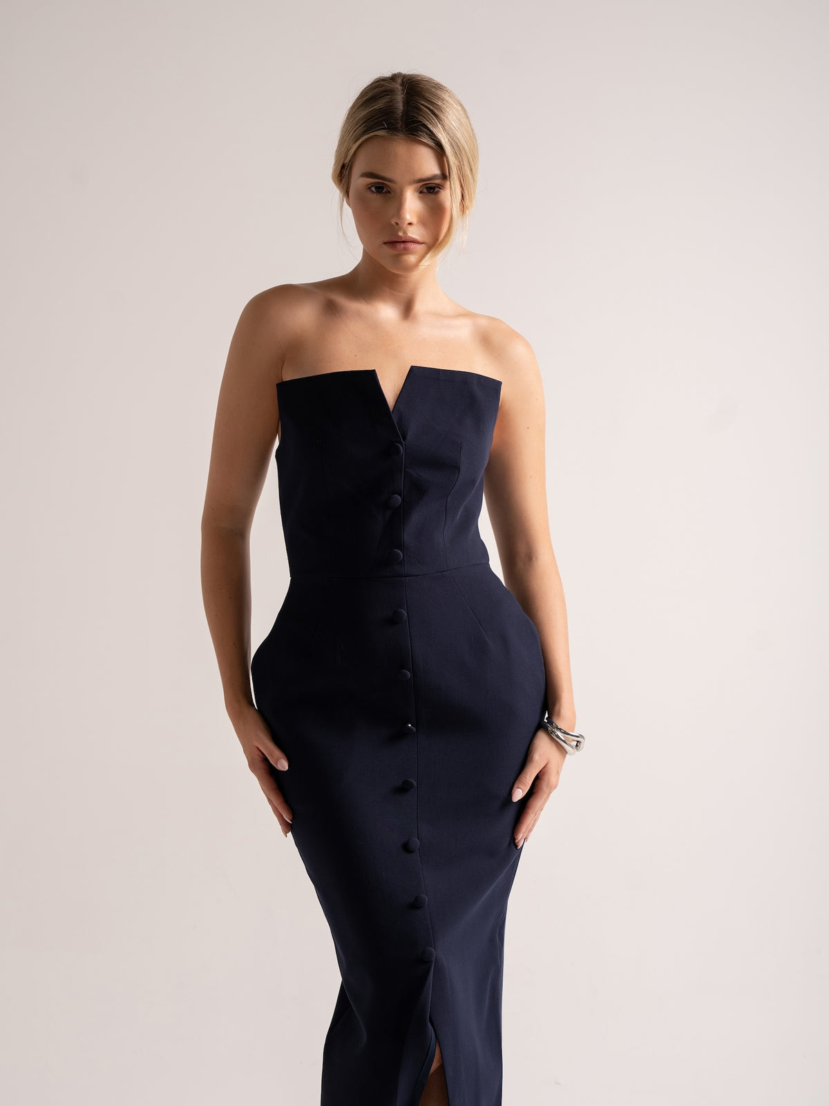 'MARILYN' EXAGGERATED SQUARE BANDEAU BUTTON DETAIL MIDI DRESS NAVY