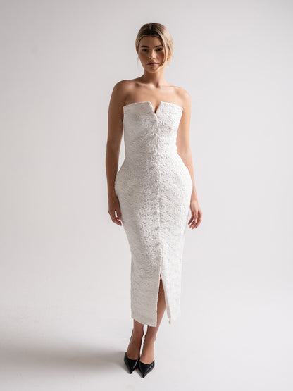 'MARILYN' EXAGGERATED SQUARE BANDEAU BUTTON DETAIL MIDI DRESS WHITE