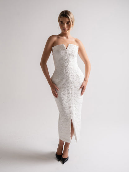 'MARILYN' EXAGGERATED SQUARE BANDEAU BUTTON DETAIL MIDI DRESS WHITE