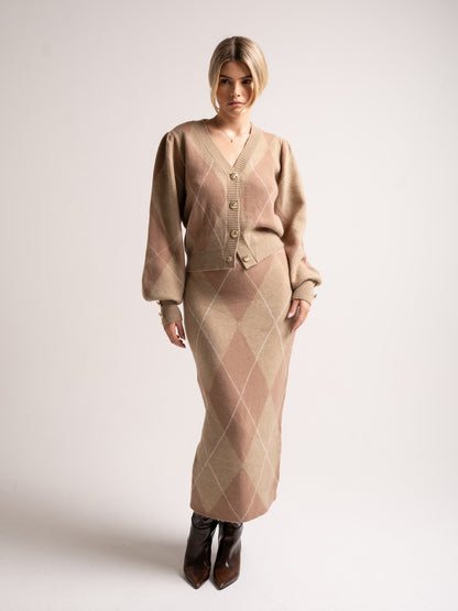 ‘PICTURE PERFECT’ ARGYLE DIAMOND KNIT COLUMN SKIRT CAMEL