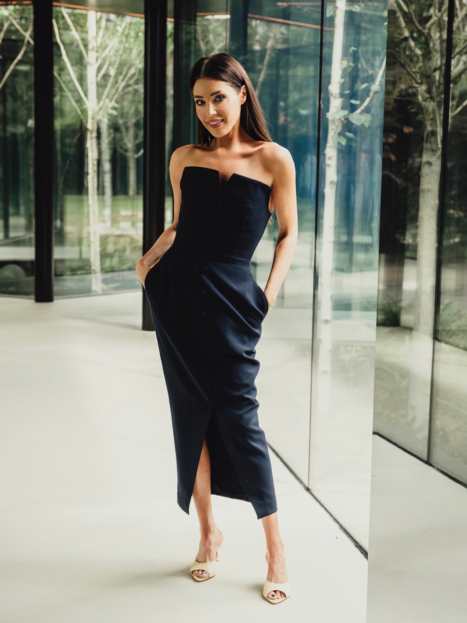 'MARILYN' EXAGGERATED SQUARE BANDEAU BUTTON DETAIL MIDI DRESS NAVY