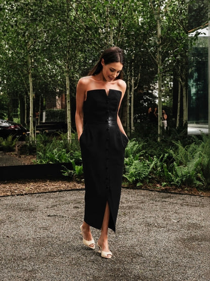 'MARILYN' EXAGGERATED SQUARE BANDEAU BUTTON DETAIL MIDI DRESS BLACK