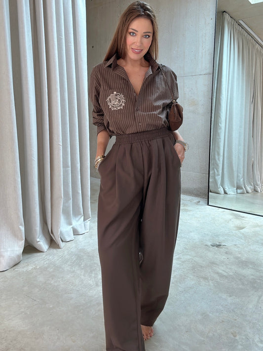 BARREL LEG TAILORED TROUSERS BROWN
