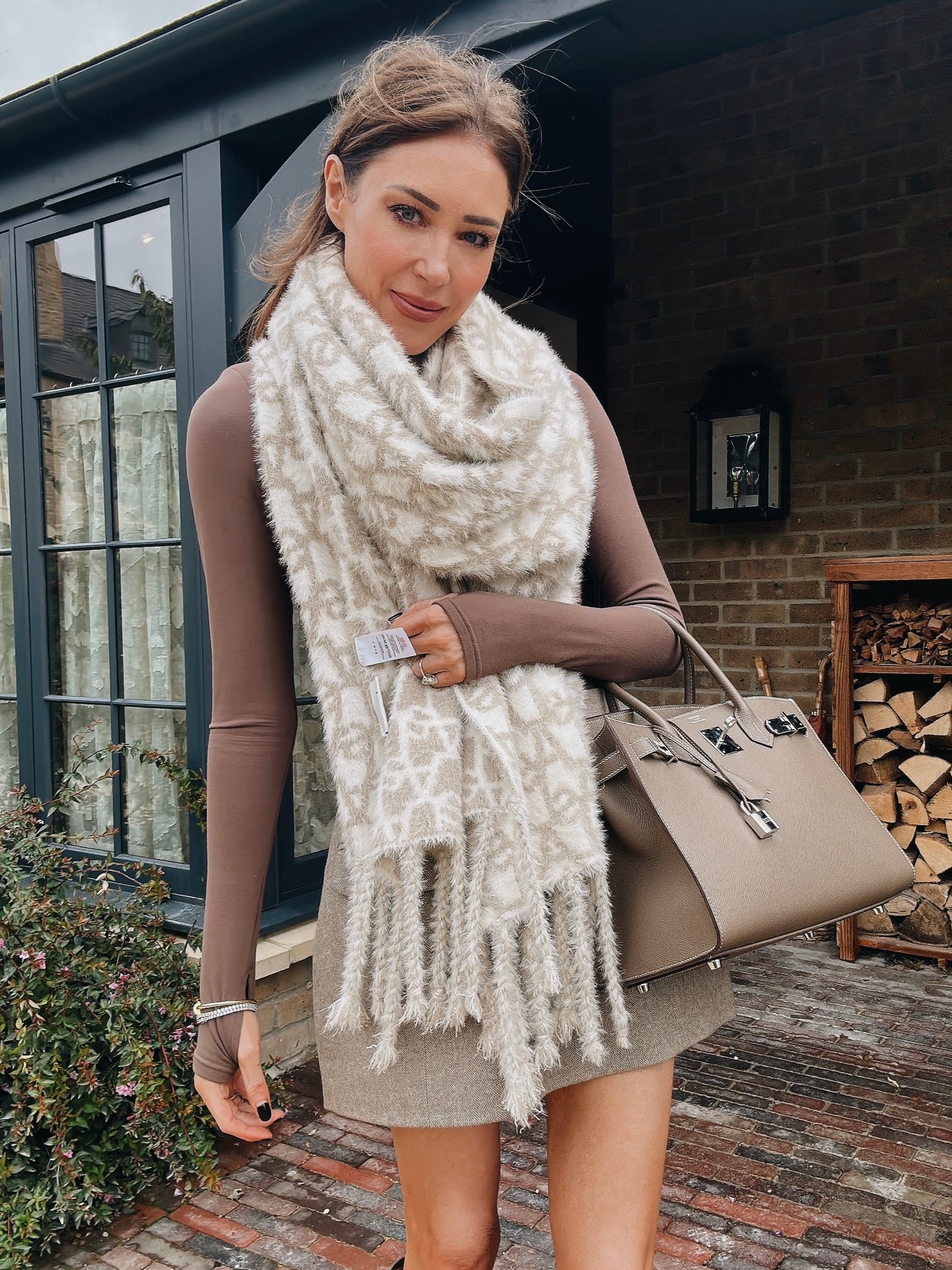 'SO LORNA' L.A-S JACQUARD KNITTED SCARF CREAM