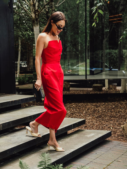 'MARILYN' EXAGGERATED SQUARE BANDEAU BUTTON DETAIL MIDI DRESS RED