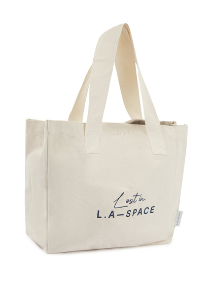 'LOST IN L.A-S' EMBROIDERED TOTE BAG IN CREAM