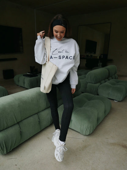 'LOST IN L.A-S' EMBROIDERED SWEATSHIRT IN LIGHT GREY MARL