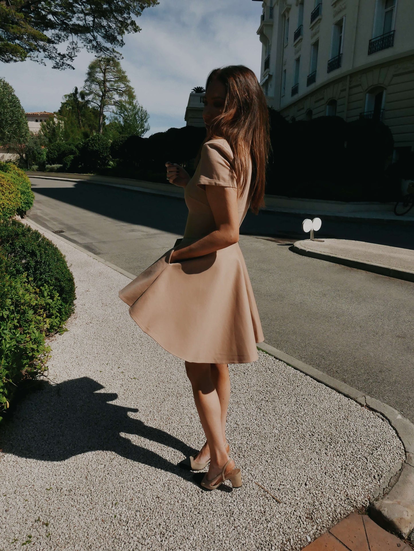 'RIVIERA' SHORT SLEEVE STRUCTURED SHOULDER MINI DRESS CAMEL