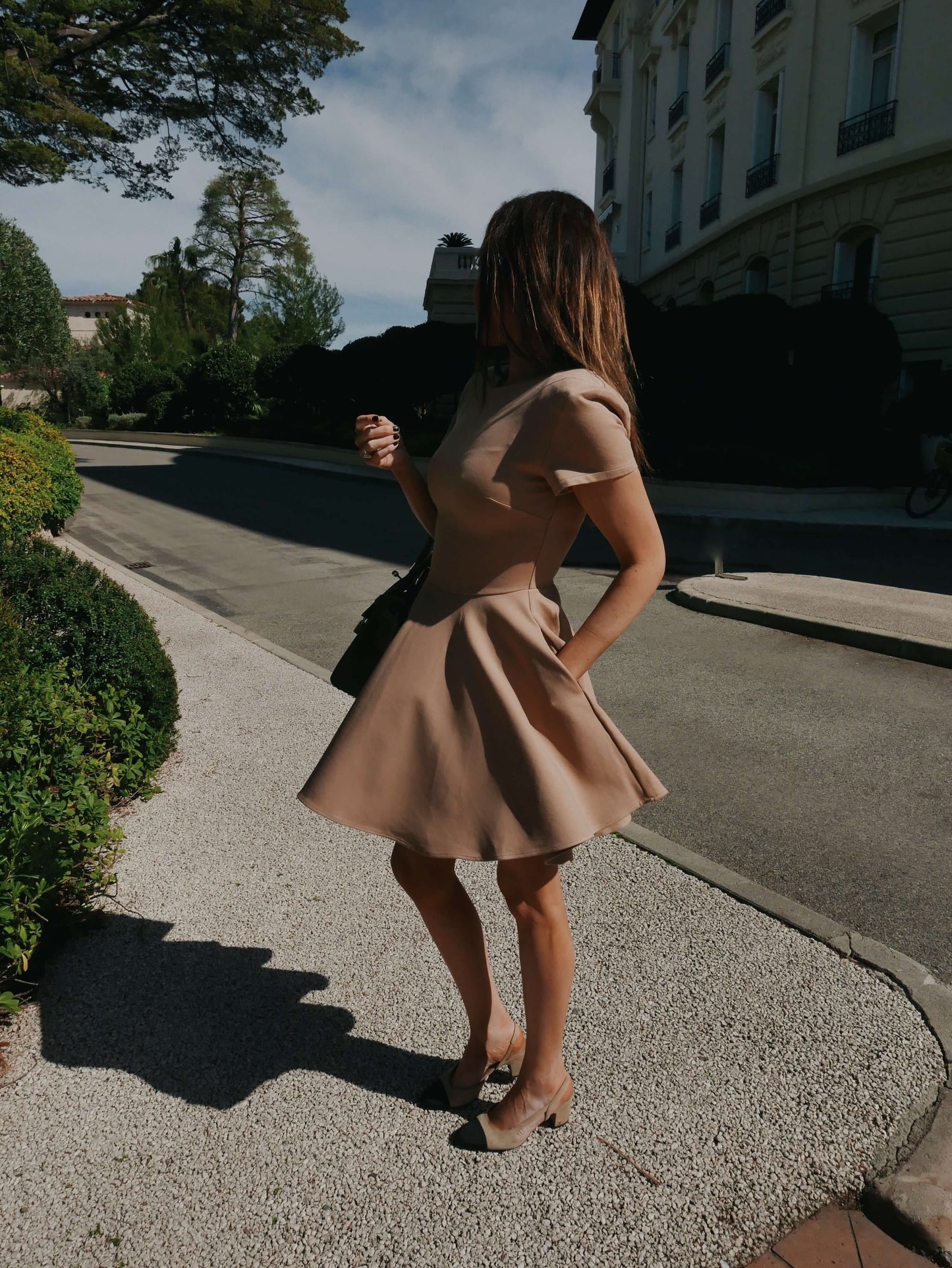 'RIVIERA' SHORT SLEEVE STRUCTURED SHOULDER MINI DRESS CAMEL