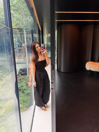 'OFF CAMPUS' SHIRRED BODICE BALLOON LEG JUMPSUIT BLACK